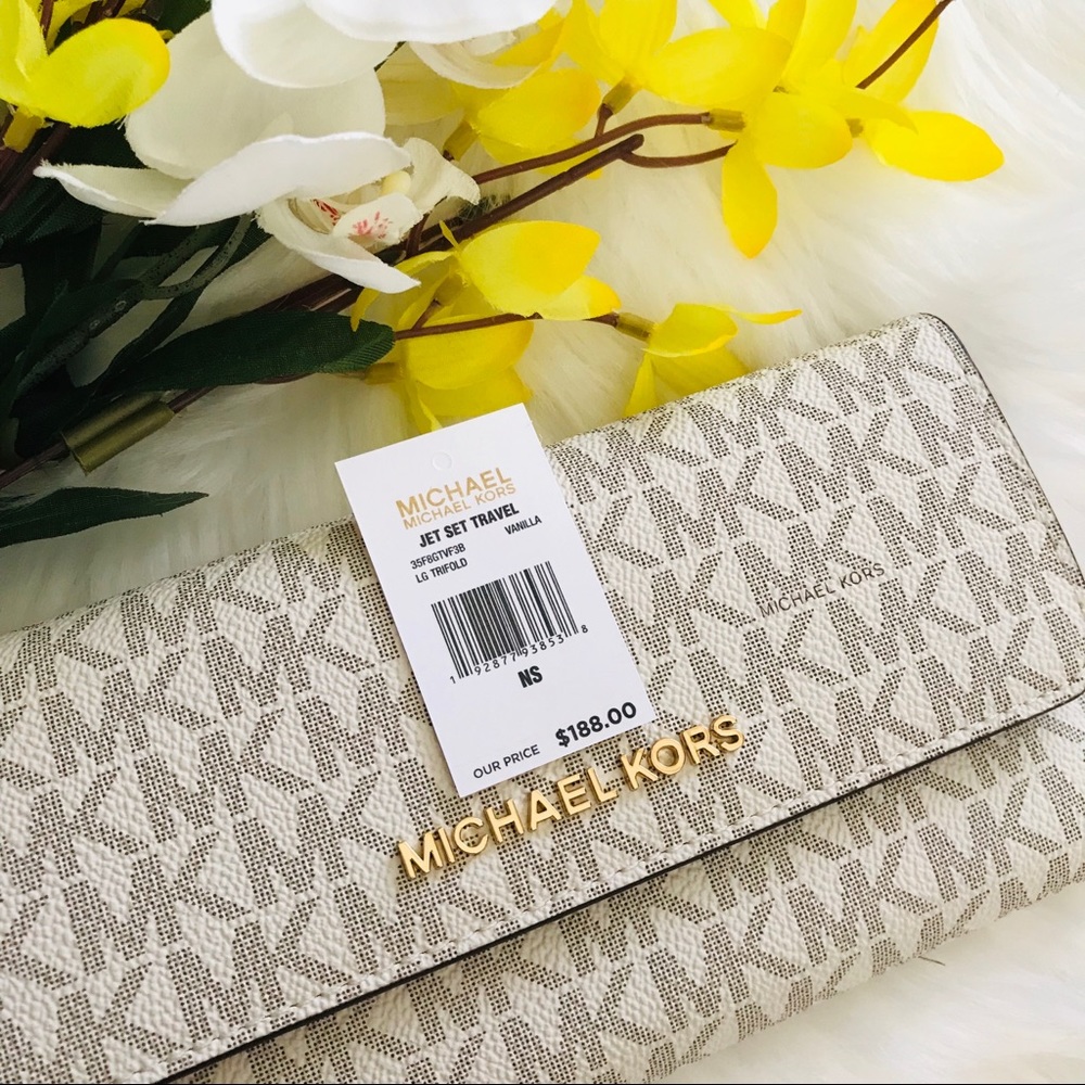 MICHAEL KORS LARGE TRIFOLD WALLET VANILLA LEATHER - Picture 2 of 6